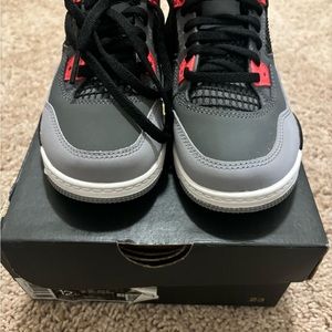 Jordans only worn 1 time.